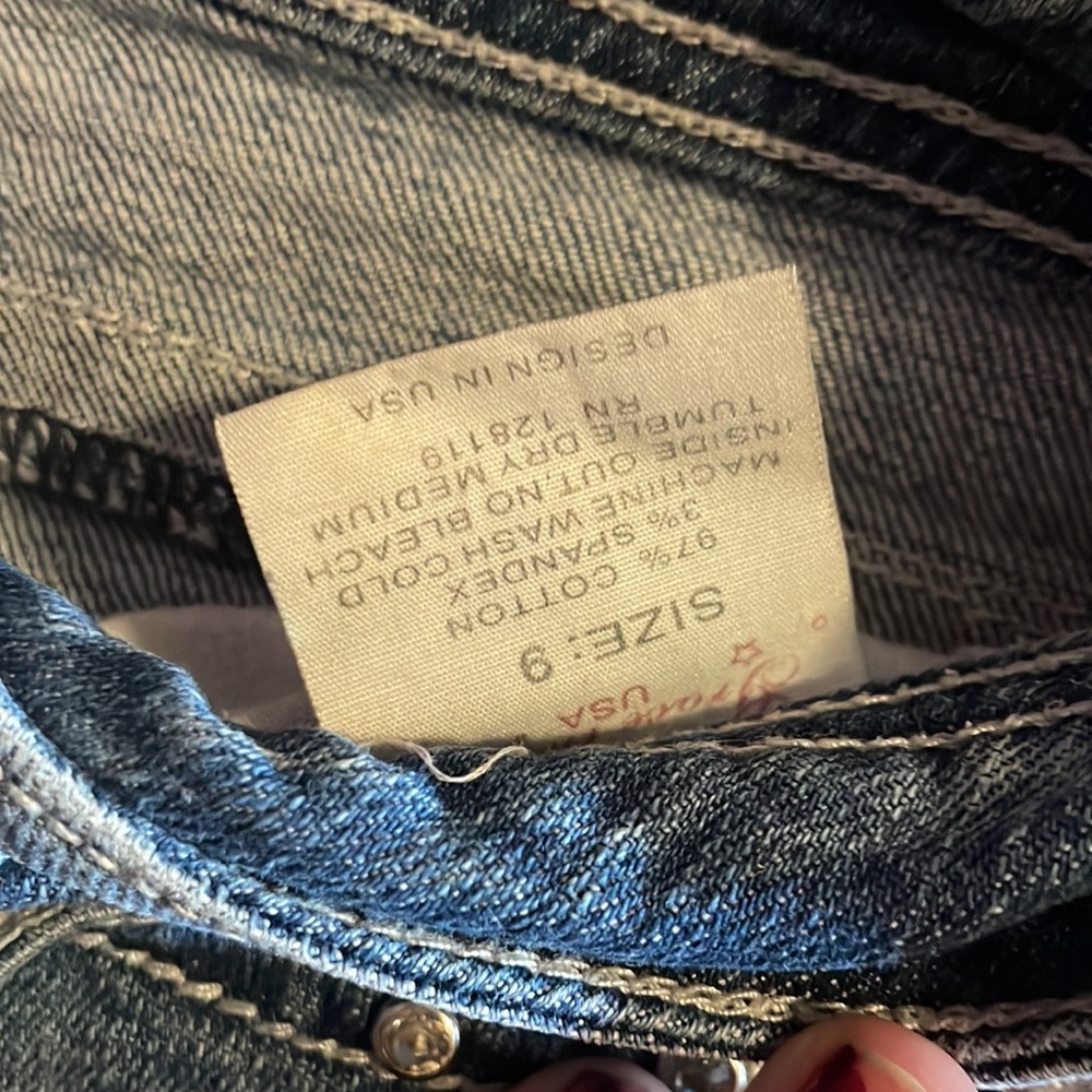 Shorts - Picture 3 of 4